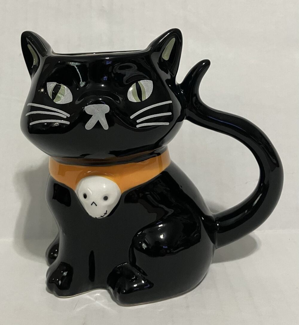 Hyde & EEK Ceramic Cat Figural Halloween Mug Orange Collar Skull Charm 13 Oz.